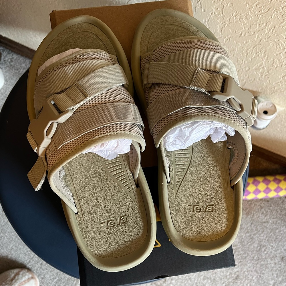 TEVA HURRICANE VERGE WOMENS SLIDE- size 9